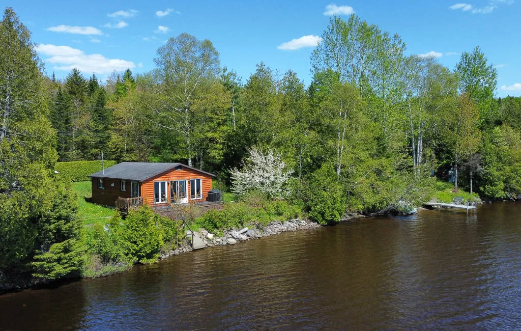Orion — chalet bord de l'eau avec vue imprenable